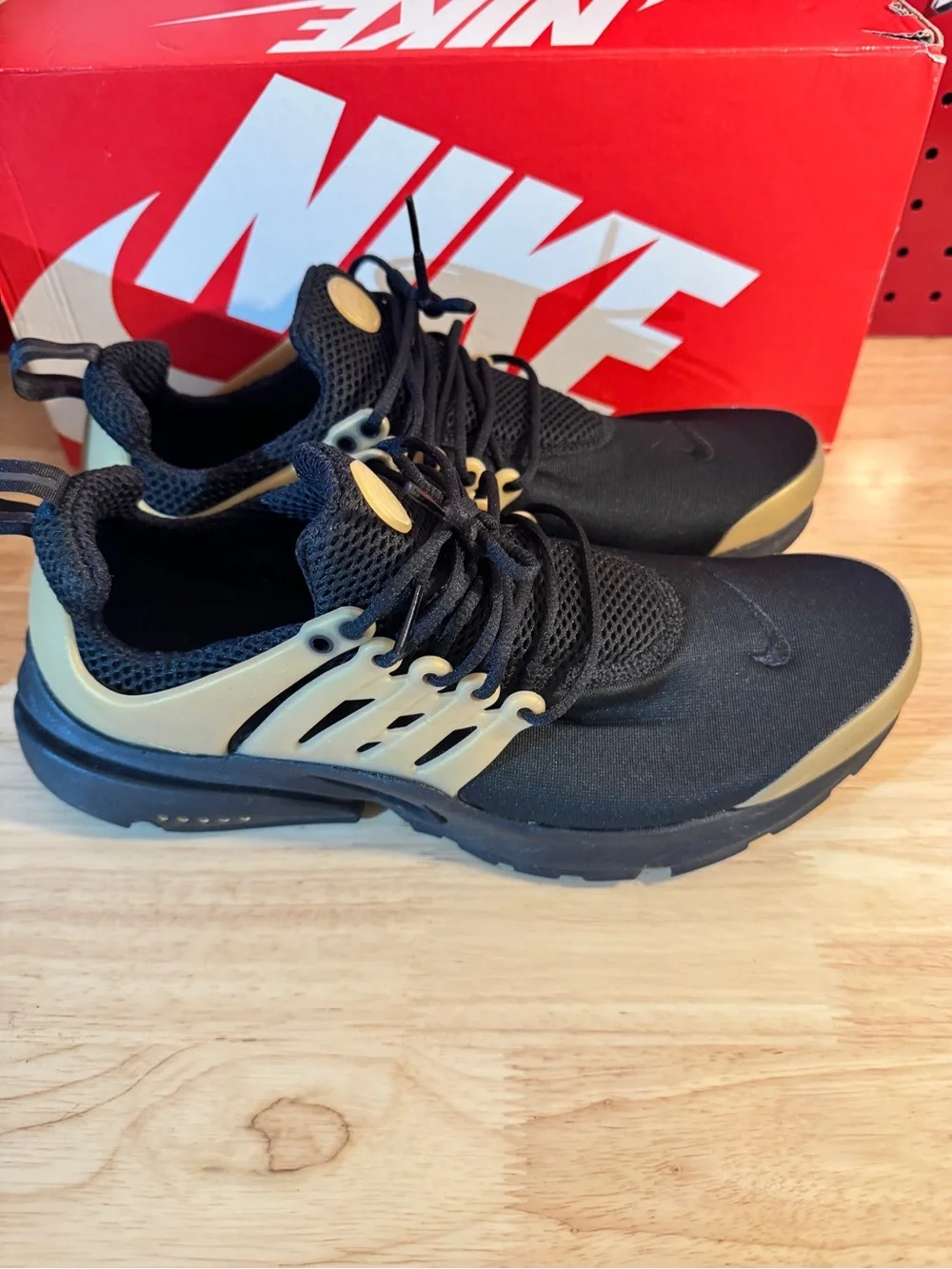Nike lightweight men’s